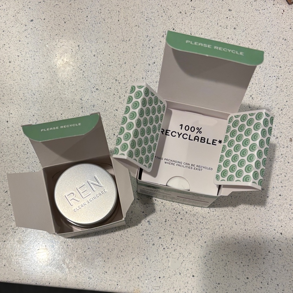 REN Clean Skincare Evercalm Overnight Recovery Balm large and mini - Picture 5 of 6